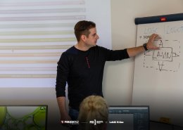 Kurz grafiky | Pracovník grafického studia